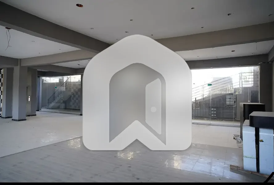 LOWER GROUND COMMERCIAL AVAILABLE FOR RENT