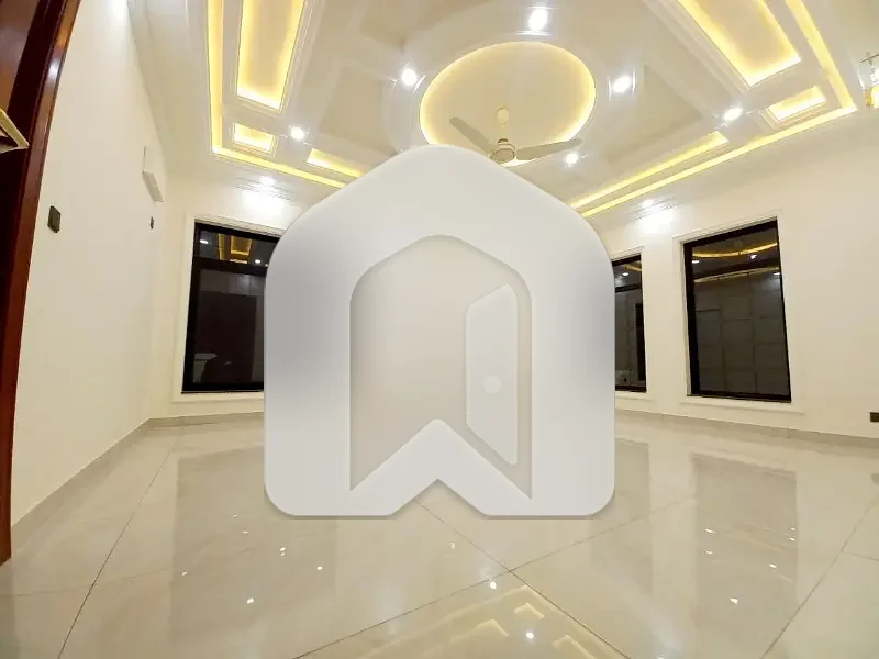 20 Marla Upper Portion Available For Rent In G-15., photo 5