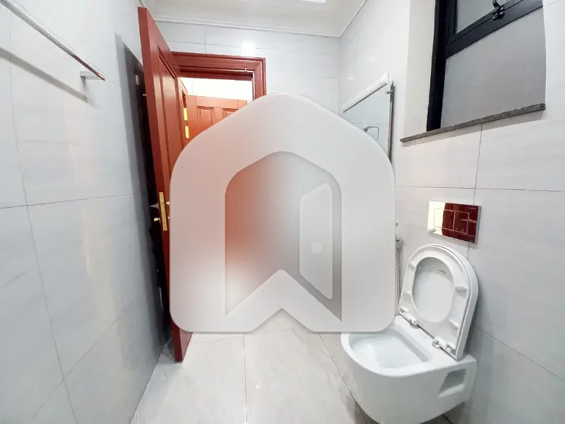 20 Marla Upper Portion Available For Rent In G-15., photo 9