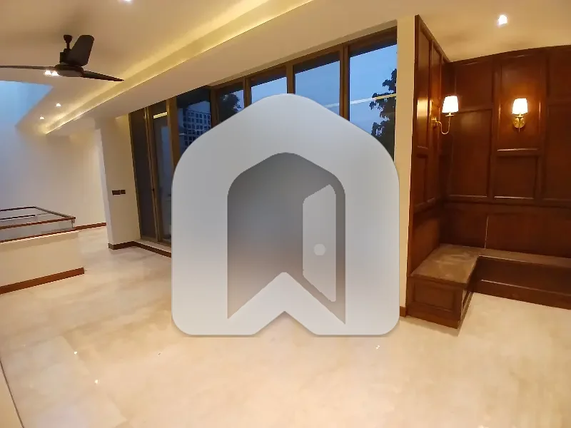 G8,Brand New Upper Portion For Rent, photo 6