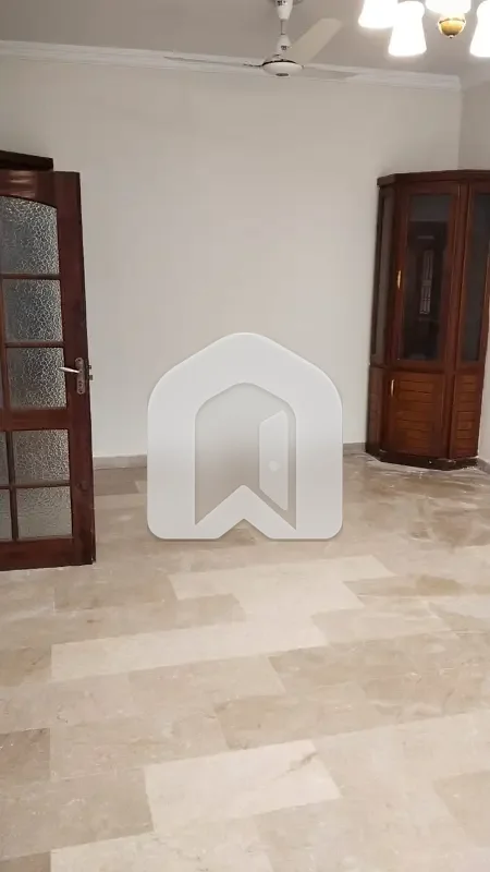 E-11 2 Triple Storey House For Rent, photo 20