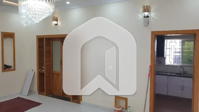 Brand New Portion Available For Rent, photo 15