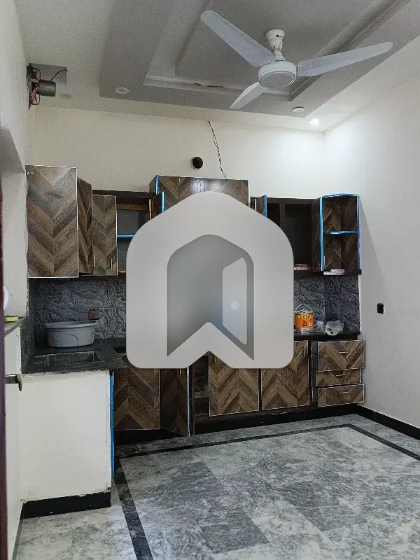 BEAUTIFUL UPPER PORTION AVAILABLE FOR RENT, photo 3