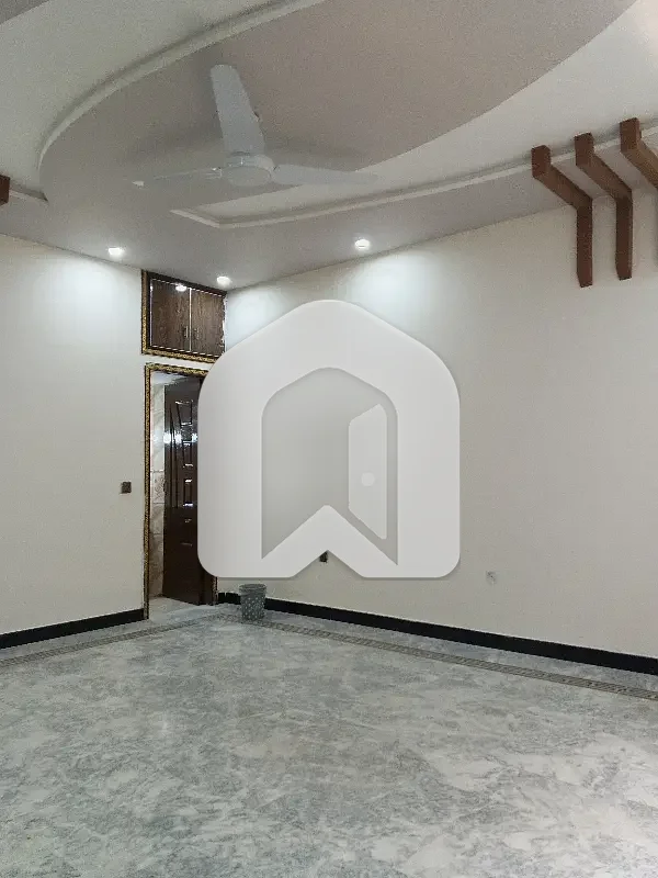 BEAUTIFUL UPPER PORTION AVAILABLE FOR RENT, photo 5