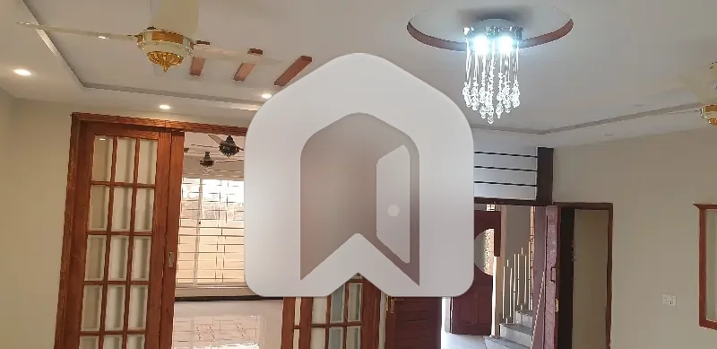 Upper Portion Available For Rent