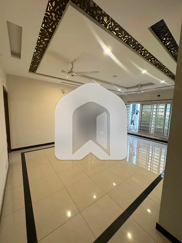 14 Marla Upper Portion For Rent