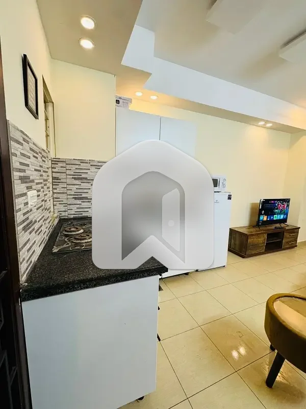 One Bed Furnished Apartment Available For Rent Ghouri Town service Road opposite Islamabad Expressway, photo 2