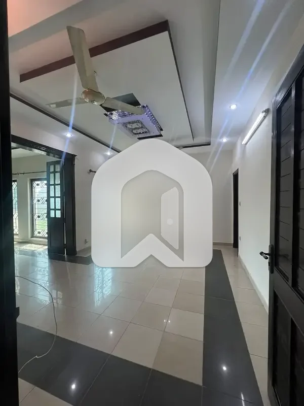 G14/4 40x80 Upper Portion Available For Rent