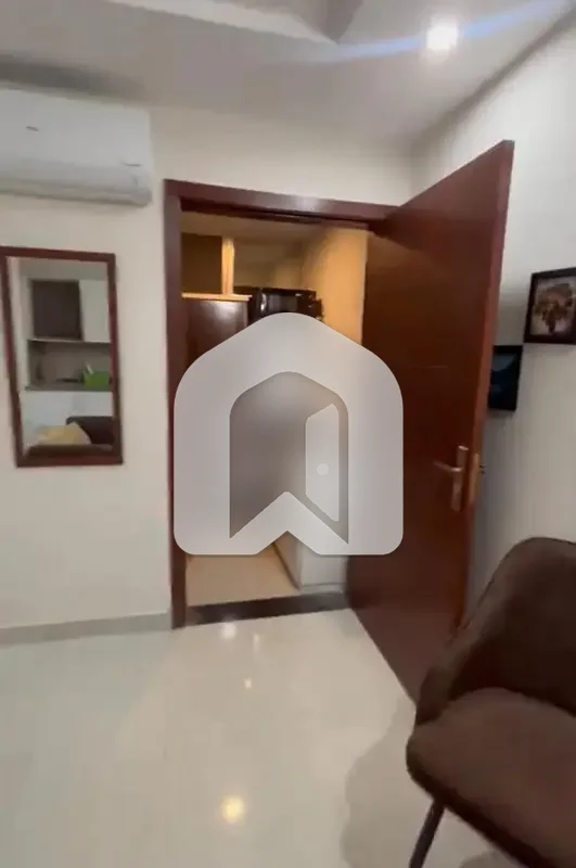 STUDIO LUXURY FURNISHED APARTMENT AVAILABLE FOR RENT AT GULBERG GREEN ISLAMABAD, photo 7