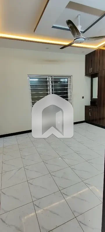 5 Marla Upper Portion For Rent In Fmc Newly Cunstrution Neat And Clean, photo 9