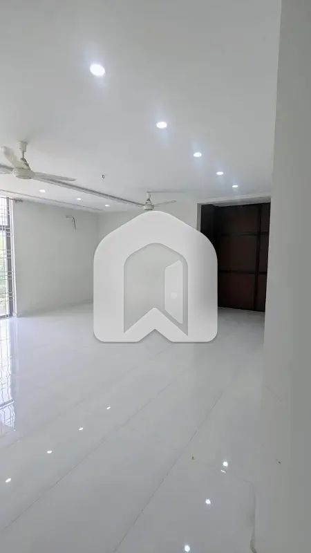 B17 14 Mrla Brand New Corner Upper Portion For Rent, photo 4