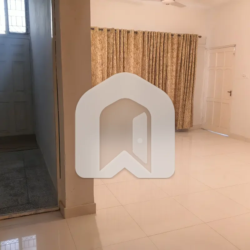 I-8/2 TILE FLOORING LUSH 12 MARLA GROUND PORTION 2 BED 3 BATH 1 CHILD BED 175K NEAR TO SHIFA HOSPITAL