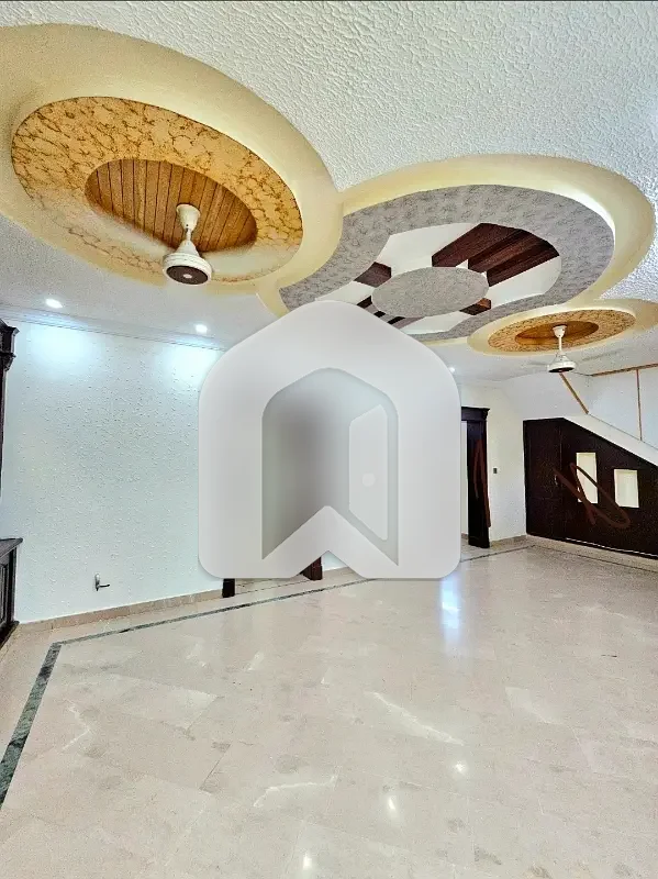 7 Marla Ground Floor Near Kashmir Highway Gas Electric Separate Boring Parking Available G-13/1, photo 10