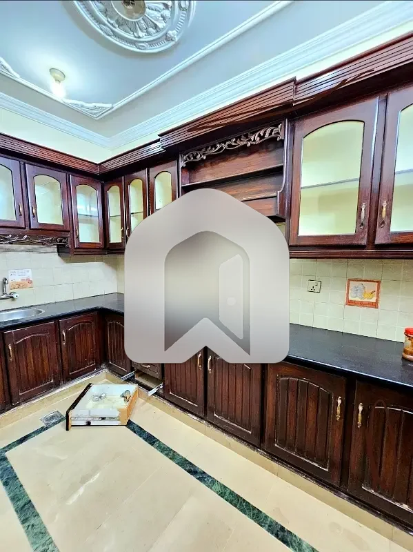 7 Marla Ground Floor Near Kashmir Highway Gas Electric Separate Boring Parking Available G-13/1, photo 12