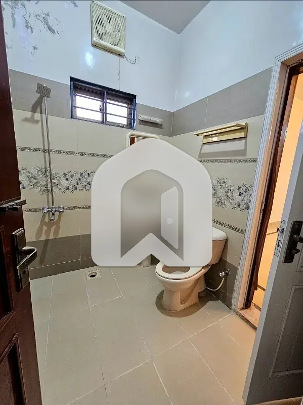 7 Marla Ground Floor Near Kashmir Highway Gas Electric Separate Boring Parking Available G-13/1, photo 17