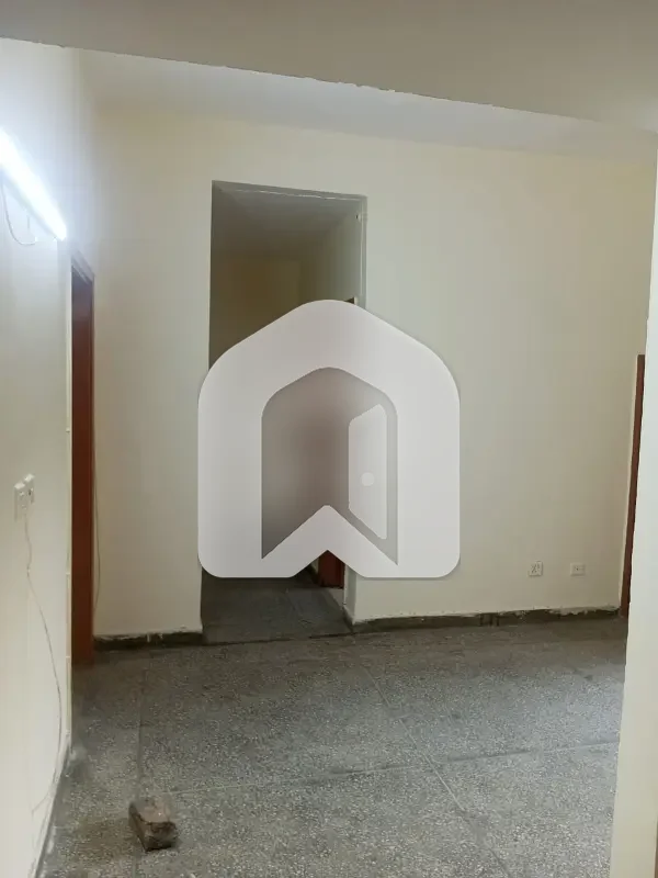G11PHA FLAT FOR RENT 1ST FLOOR PRIME LOCTION ., photo 7