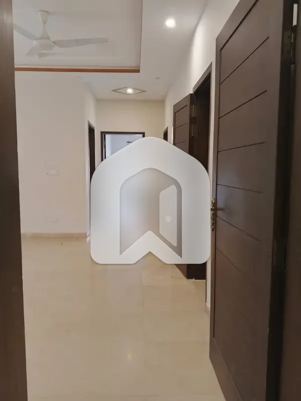 666 Sq. Yards Luxurious Independent Upper Portion for Rent in F11 Islamabad, photo 6
