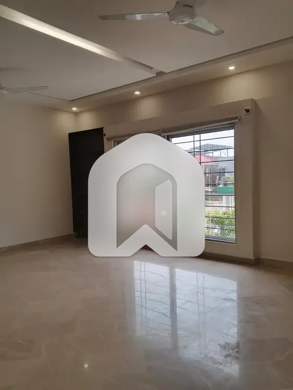 666 Sq. Yards Luxurious Independent Upper Portion for Rent in F11 Islamabad, photo 22