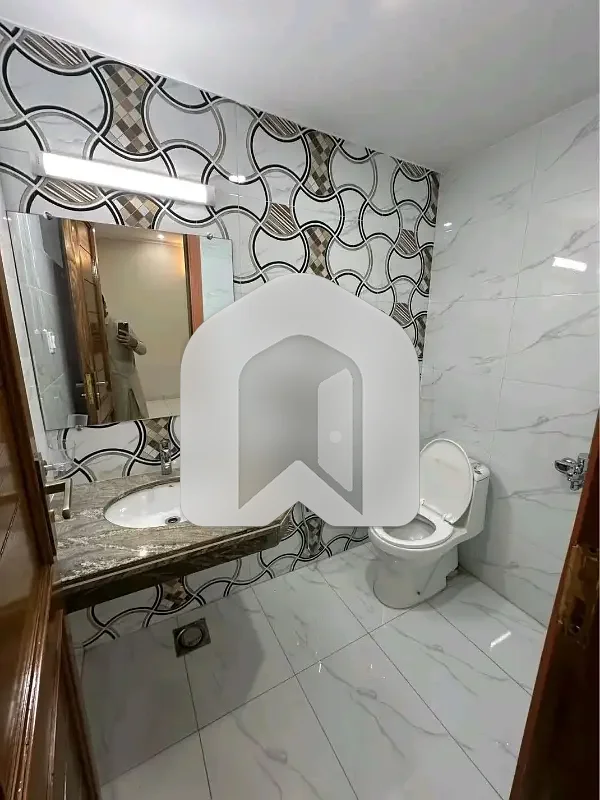 7 Marla Brand New House Available Rent G-14/2, photo 7