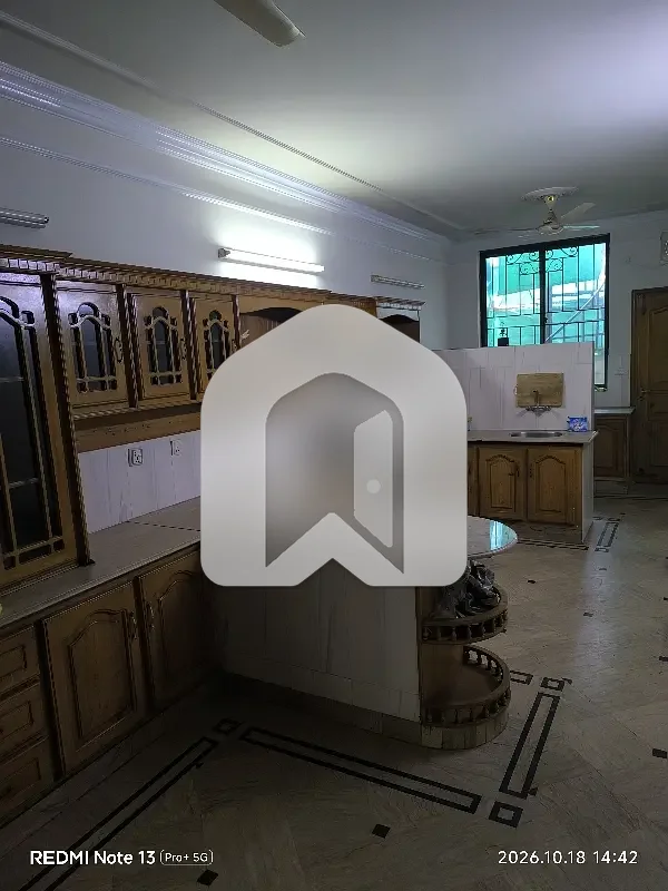 5 bedrooms & 5 bathrooms DD TV lounge kitchen, photo 19