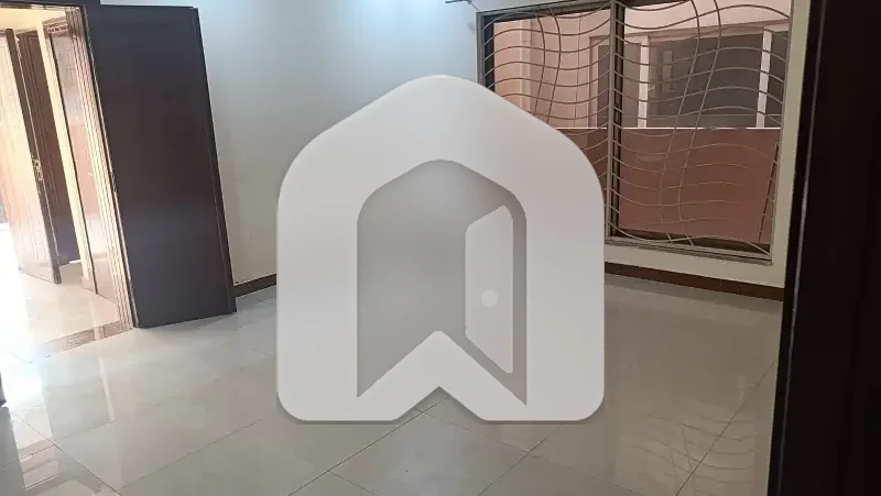 10 Marla Used House For Rent