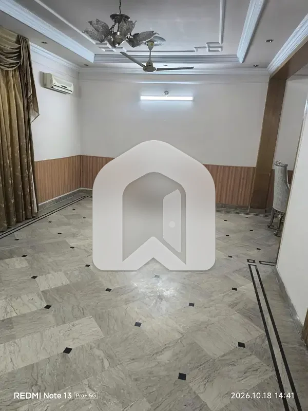 Uper Portion 3 Bed 3 Bath TV Lounge DD Marble Flooring Separate Gate, photo 9
