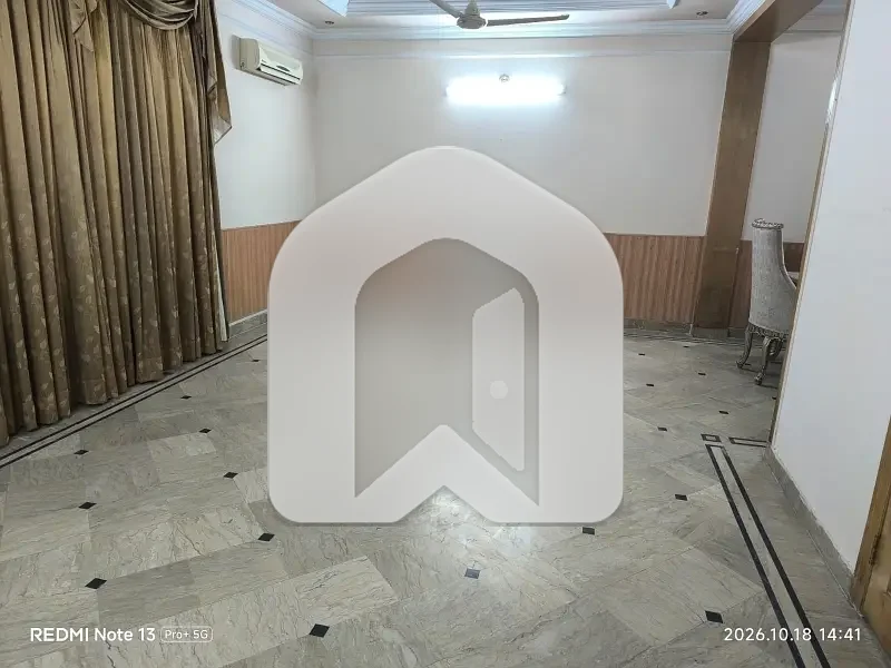 Uper Portion 3 Bed 3 Bath TV Lounge DD Marble Flooring Separate Gate, photo 11