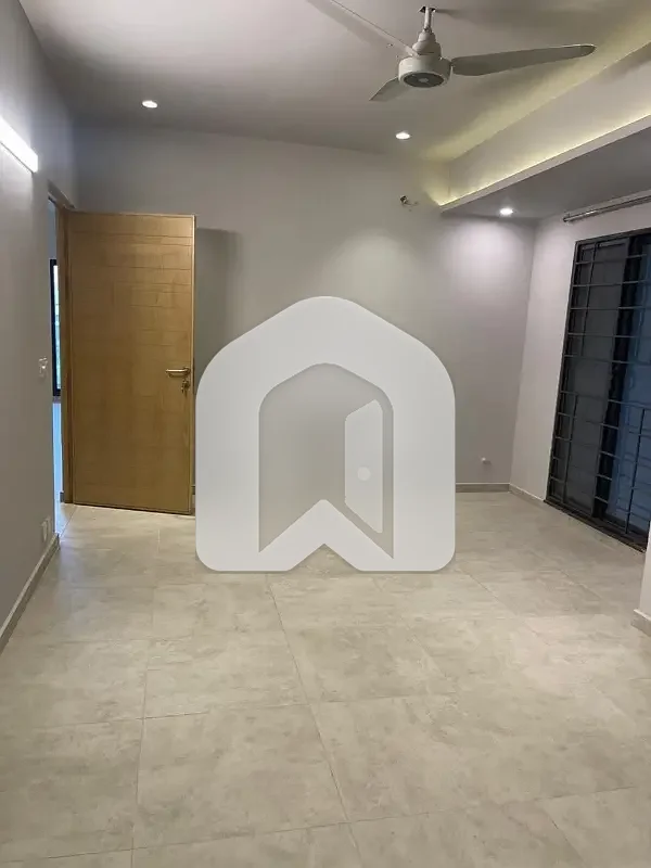 E-11 Two Bedroom Unfurnished Apartment Available For Rent., photo 6