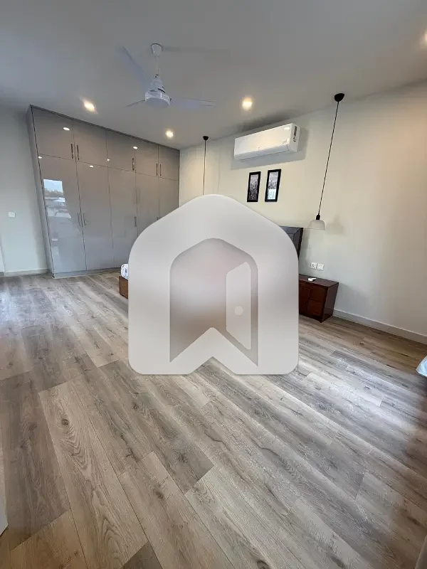 LUXURY RENOVATED & FULLY FURNISHED UPPER PORTION FOR RENT