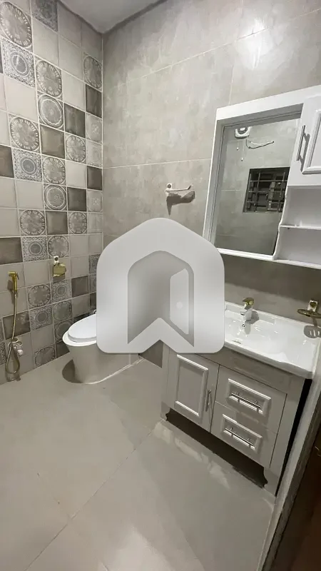 1 KANAL UPPER PORTION (4 BEDROOM) AVAILABLE FOR RENT IN E 11/4, photo 13