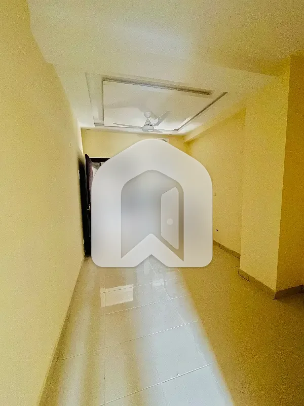 brand new one bed apartment for rent in B-17 Multi Gardens Islamabad, photo 9