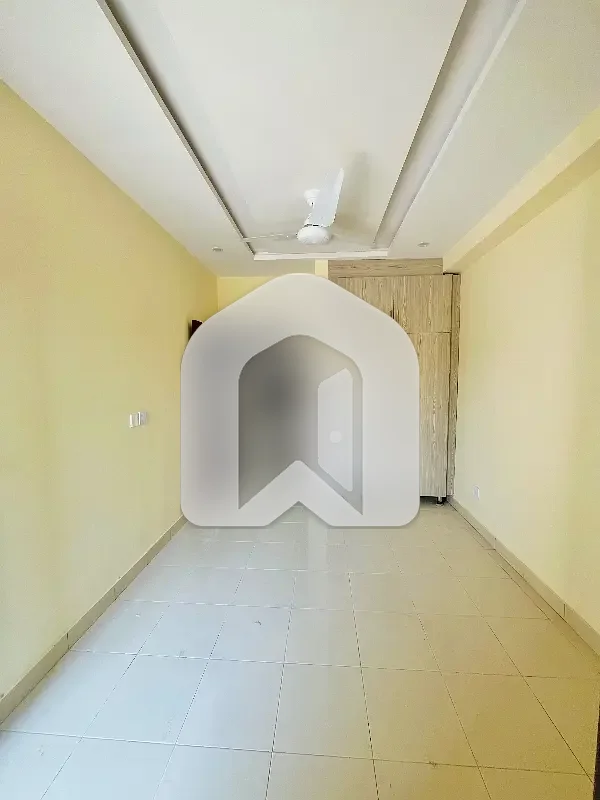 brand new one bed apartment for rent in B-17 Multi Gardens Islamabad, photo 8