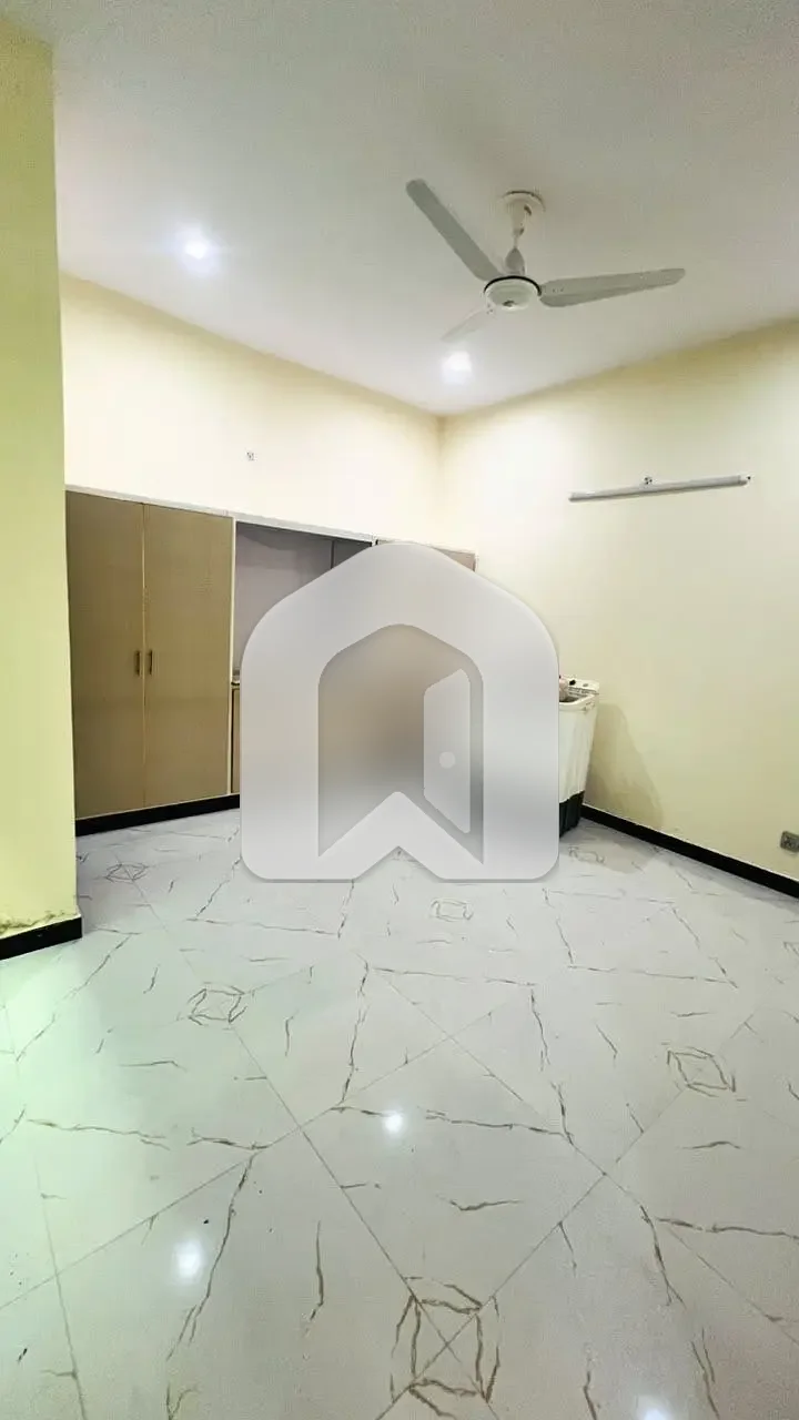 Lower Portion Of 10 Marla Is Available In Contemporary Neighborhood Of Bani Gala Zam Zam Real Estate, photo 9