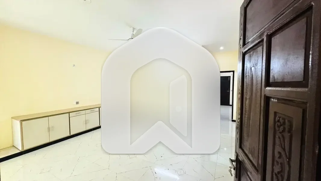 Lower Portion Of 10 Marla Is Available In Contemporary Neighborhood Of Bani Gala Zam Zam Real Estate, photo 8