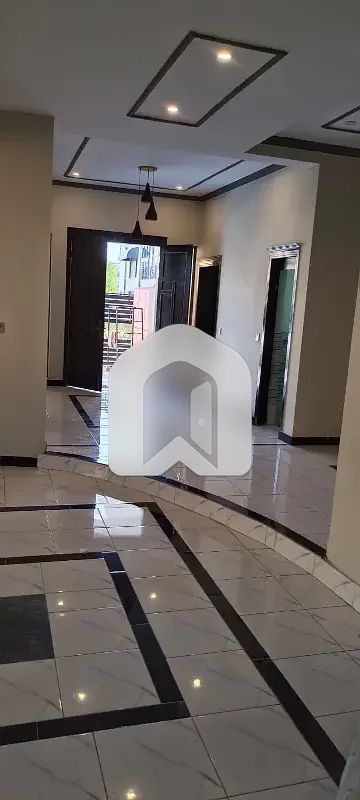 1 Kanal Portion available in B17, if anyone wants it for rent, please contact us., photo 15