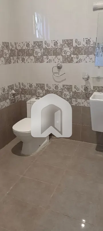 1 Kanal Portion available in B17, if anyone wants it for rent, please contact us., photo 12