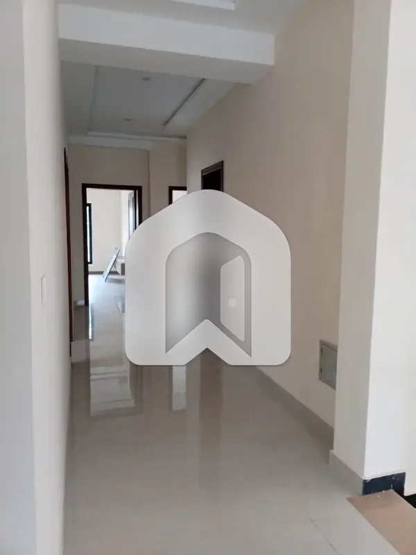 Beautiful Brand New Luxury 4 Bedroom Upper Portion For Rent In F-10 Separate Gate Prime VIP Location, photo 11