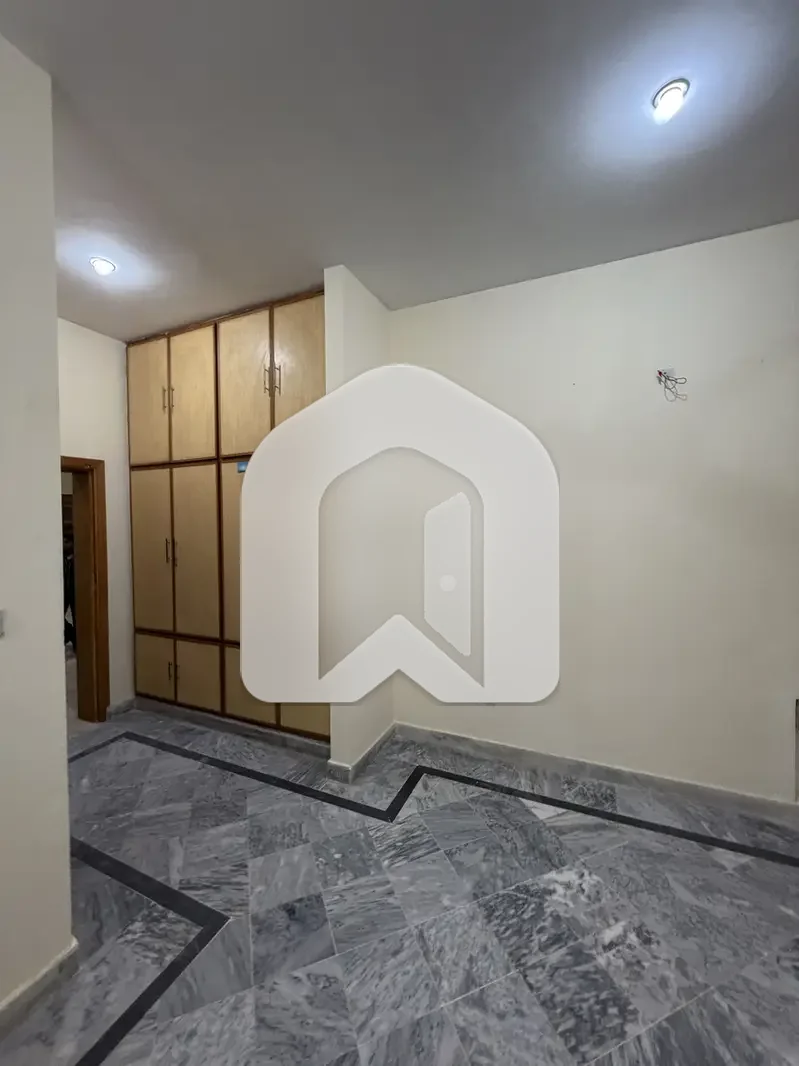 Key Features & Layout:  Bedrooms & Baths: 3 generously sized bedrooms featuring good ventilation, built-in wardrobes, and attached modern bathrooms with quality fittings.   Drawing & Dining: Separate, elegant drawing and dining area ideal for hosting guest, photo 6