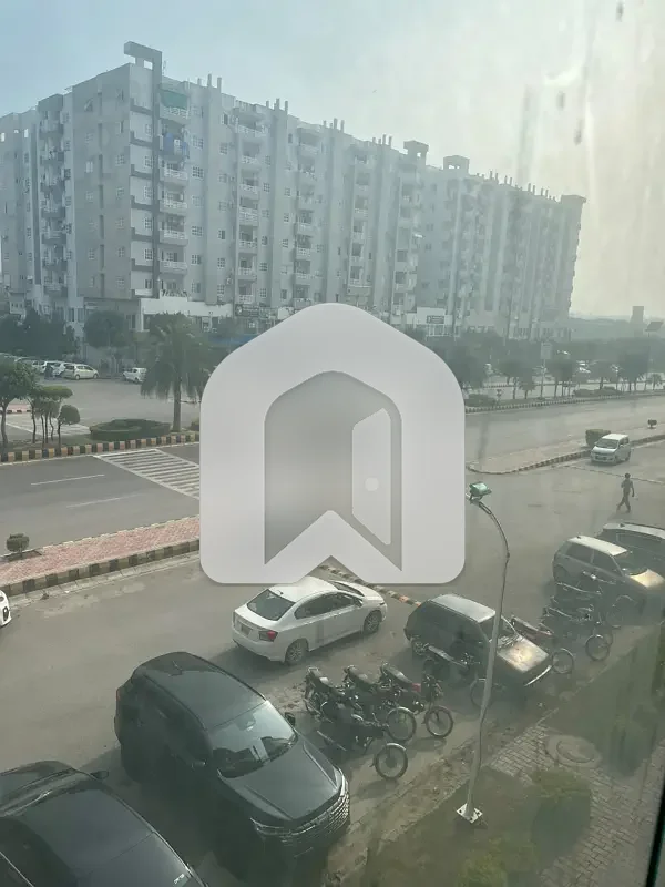 OFFICE SPACE AVAILABLE FOR RENT ON REASONABLE PRICE AT GULBERG GREEN ISLAMABAD, photo 3