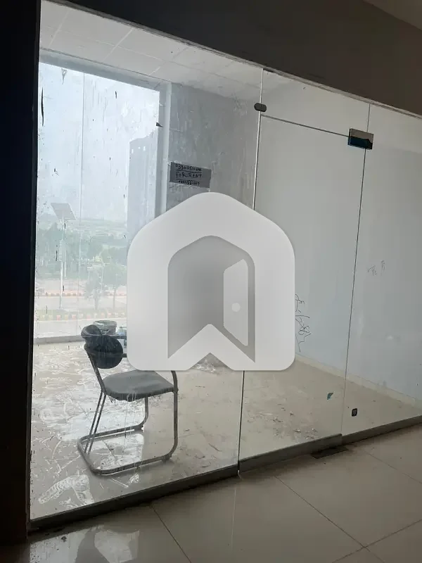 OFFICE SPACE AVAILABLE FOR RENT ON REASONABLE PRICE AT GULBERG GREEN ISLAMABAD, photo 6