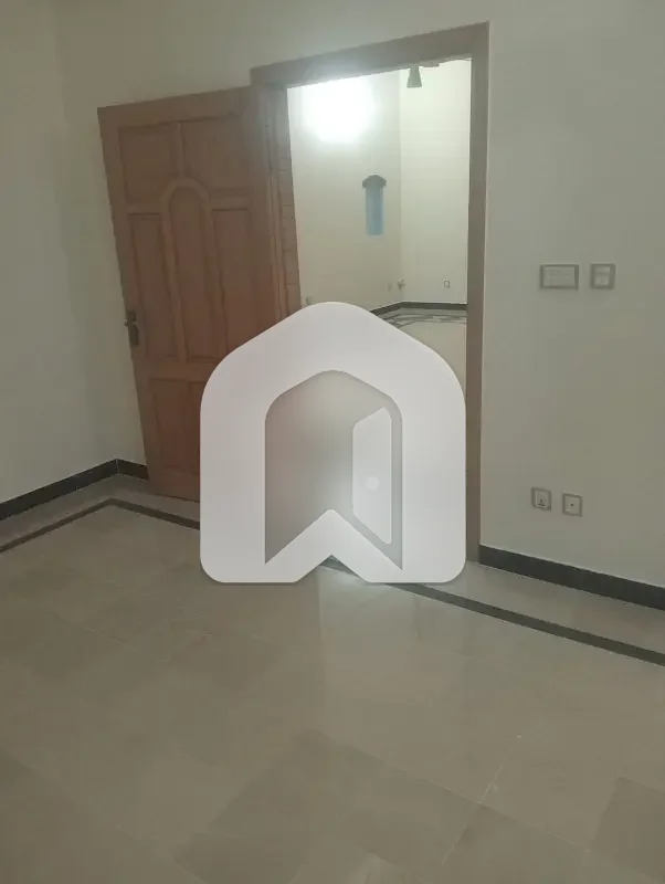 7 Marla Upper Portion For Rent in G-13/2