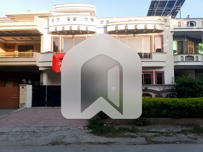 *G,10/? 14 MARLA CORNER GROUND PORTION FOR RENT 3 BED ATTACHED BATH DD TVL MARBLE FLOOR BEST LOCATION NAYER TO PARK MASQUE MARKET RENT 2 LAC IMTIAZ,03335241734*