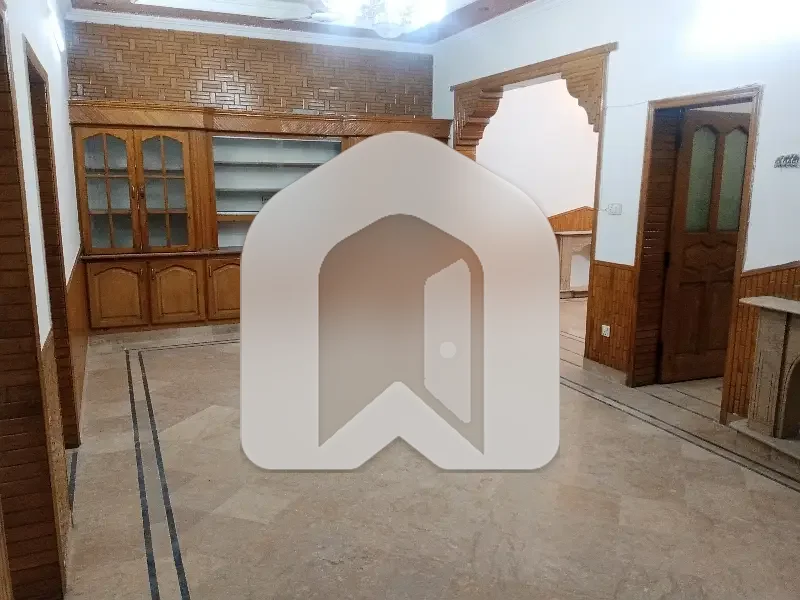 *G,10/? 14 MARLA CORNER GROUND PORTION FOR RENT 3 BED ATTACHED BATH DD TVL MARBLE FLOOR BEST LOCATION NAYER TO PARK MASQUE MARKET RENT 2 LAC IMTIAZ,03335241734*, photo 9