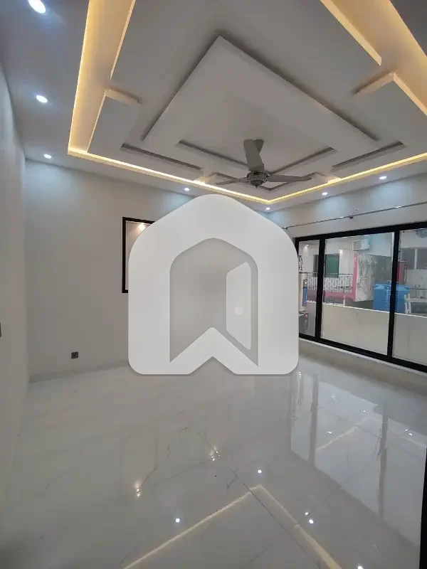 3 Bed Upper Portion Available For Rent, photo 12