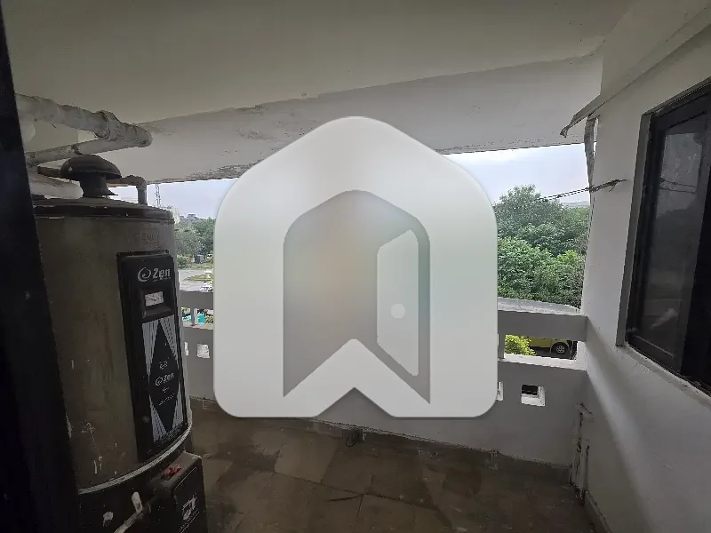 UNFURNISHED APARTMENT AVAILABLE FOR RENT WITH SERVANT QUARTER, photo 22
