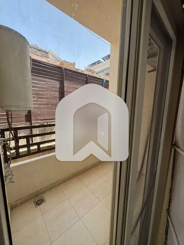 1 BHK Fully Furnished Apartment Available in Hamdan Heights, photo 7