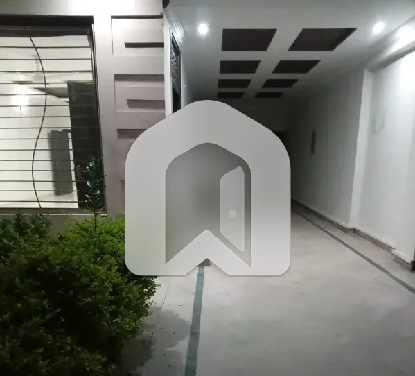 Centrally Located Lower Portion Available In F-6 For Rent