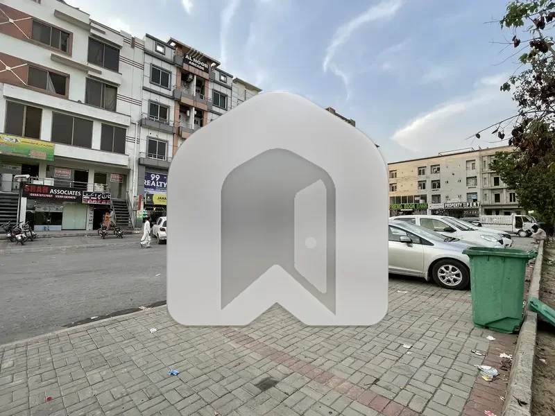 300 Square Feet Shop Ideally Situated In Top City 1 - Block B, photo 2