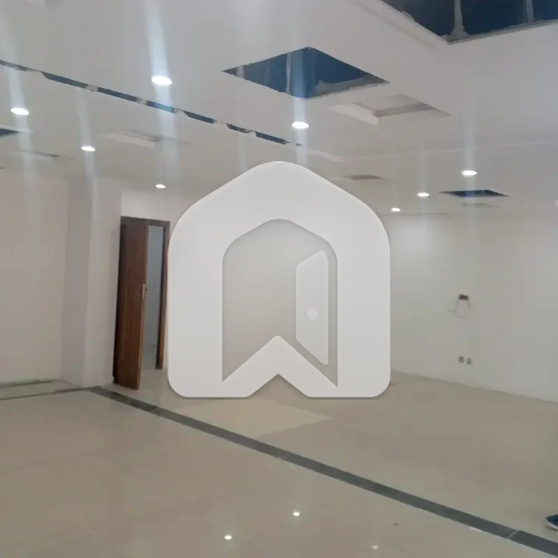Prime Mezzanine Corporate Suite | 1400 Sq Ft | Jinnah Ave, Blue Area, photo 2