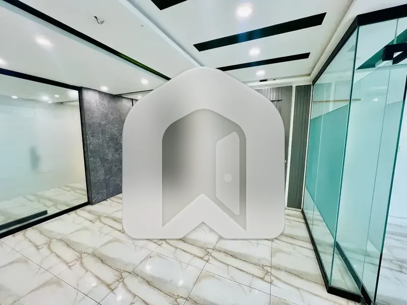 Blue Area Office For Rent Prime Location, photo 3